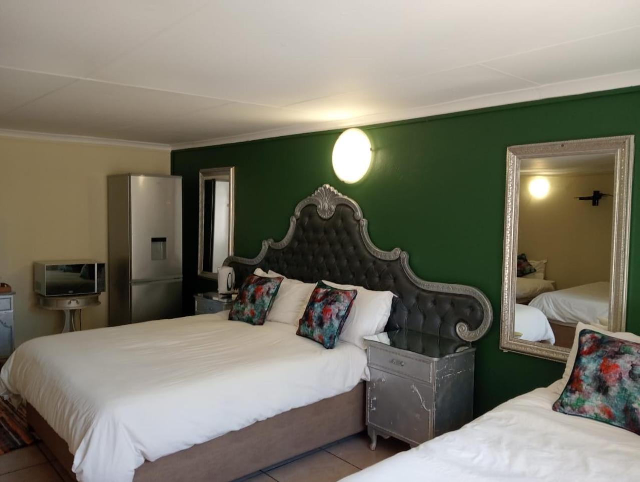 Villa De La Rosa Klerksdorp Extérieur photo