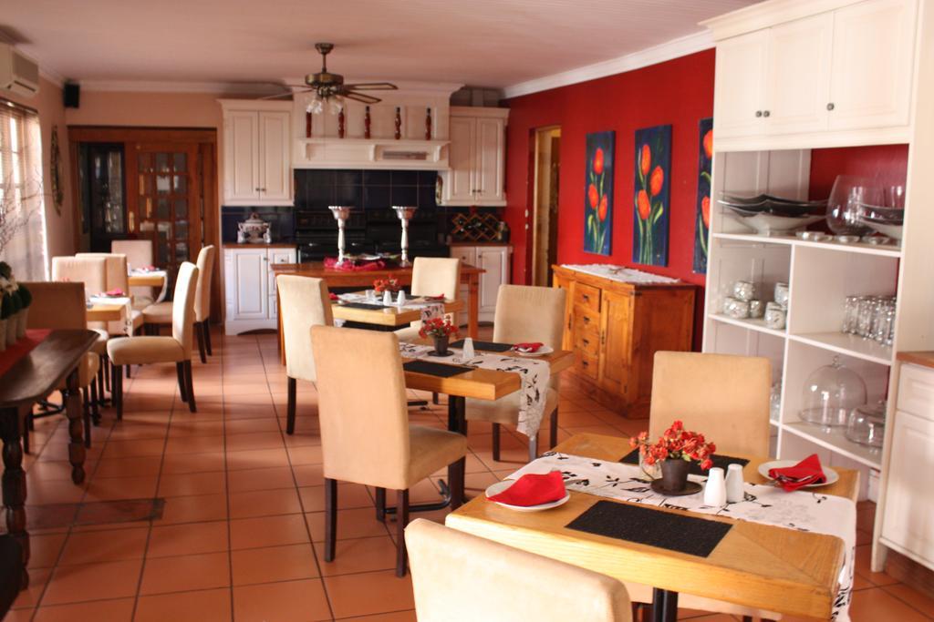 Villa De La Rosa Klerksdorp Extérieur photo